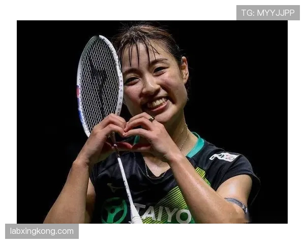 山口茜每天吃三顿饭还得算着卡路里，我连外卖自由都没有